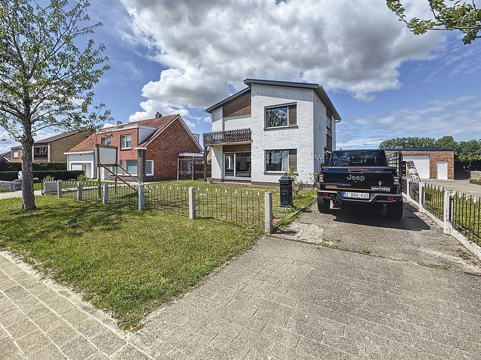 Hoofdfoto van de publicatie: Te renoveren villa met weids uitzicht 