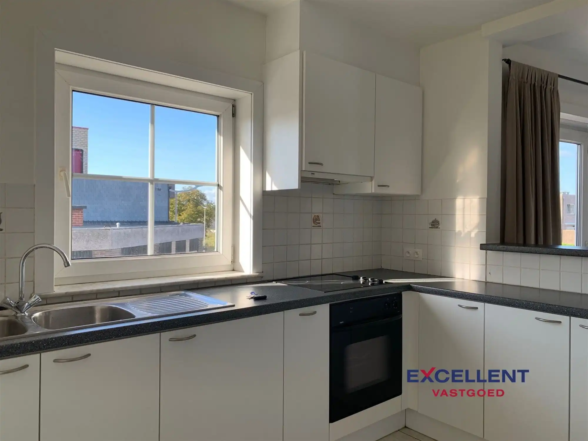 Appartement 2 slaapkamers met garage te huur in Zulte foto 3