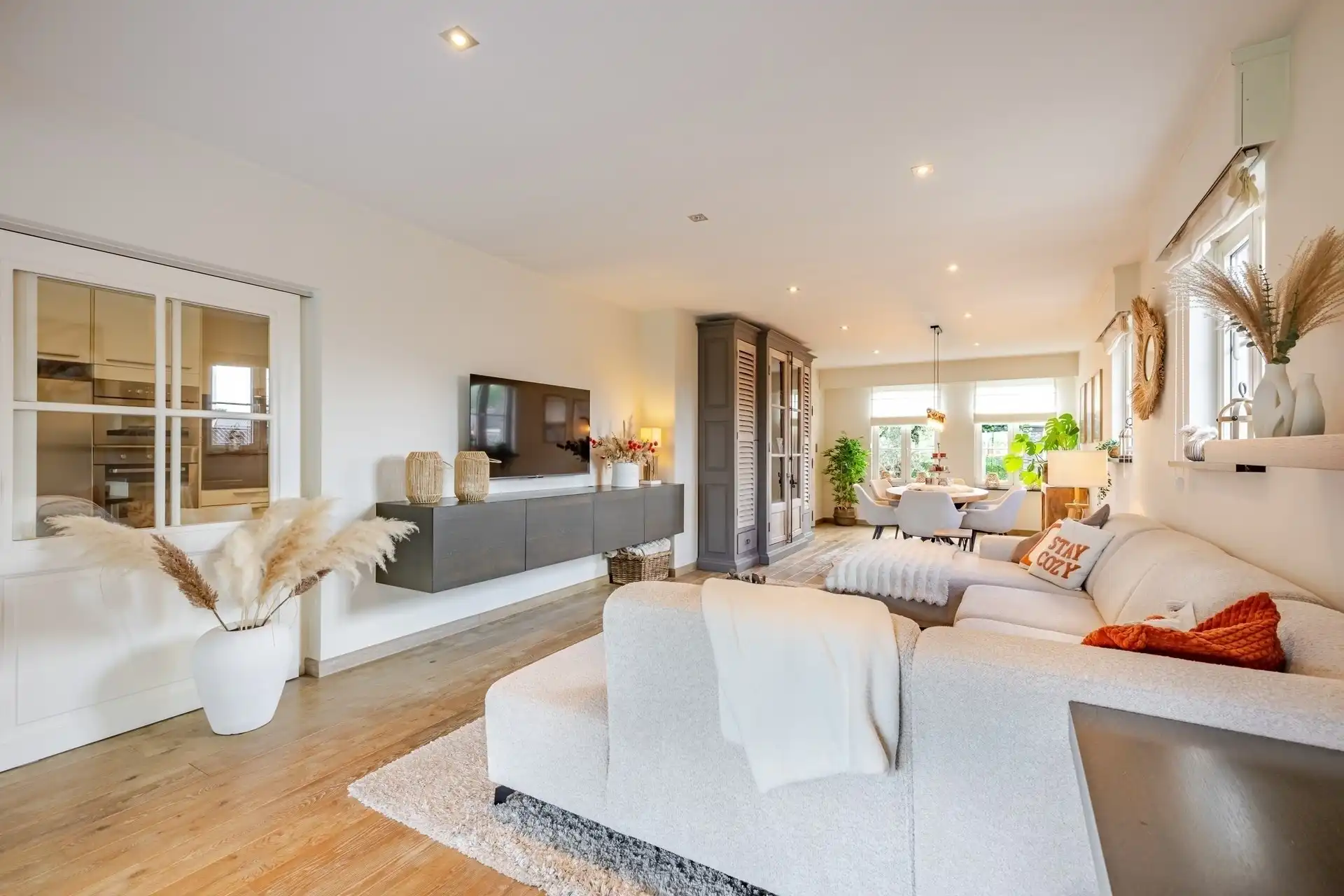 Prachtige woning in landelijke stijl met open uitzicht! foto 6