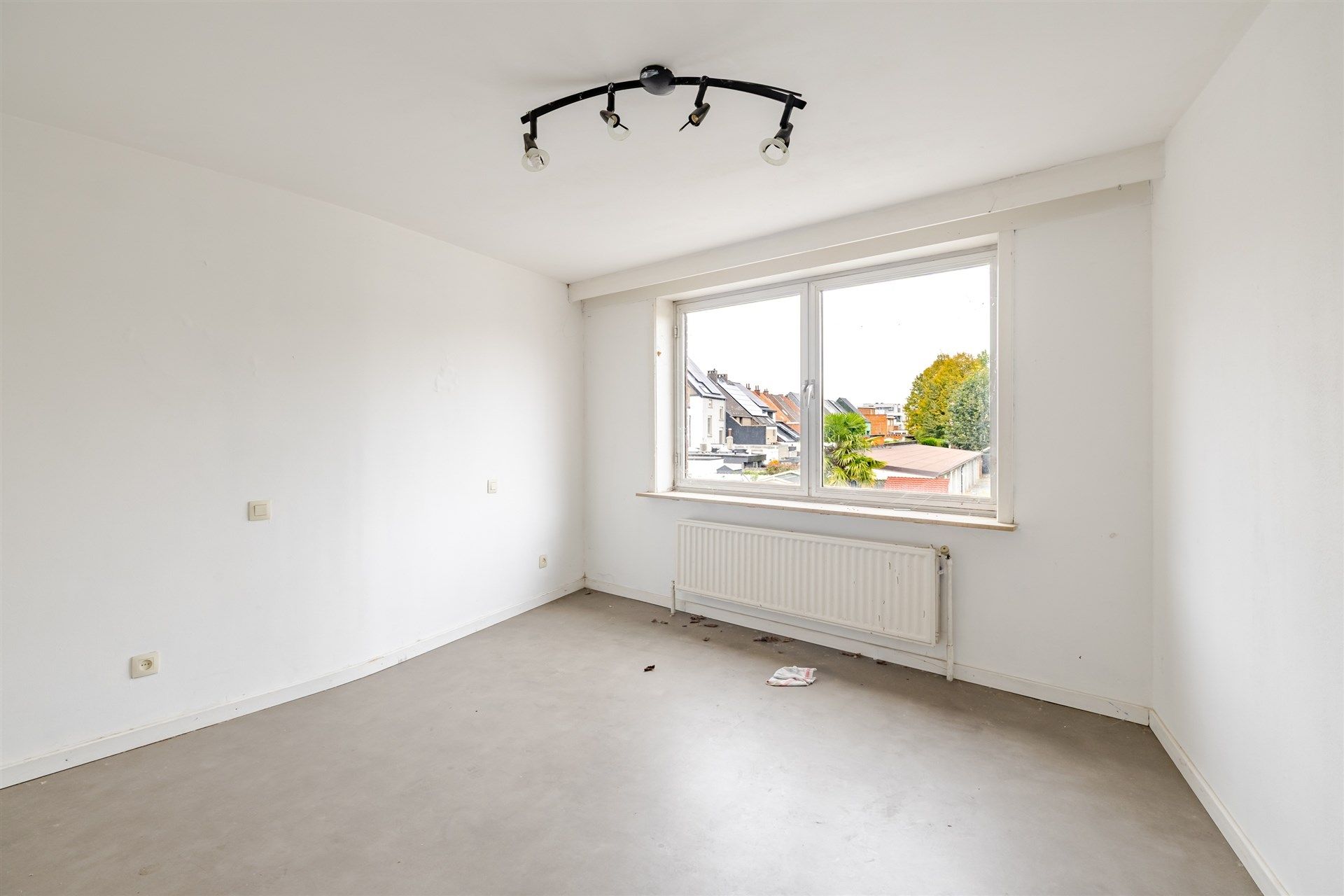 Opbrengsteigendom bestaande uit 2 appartementen + 2 gelijkvloerse autostaanplaatsen foto 8