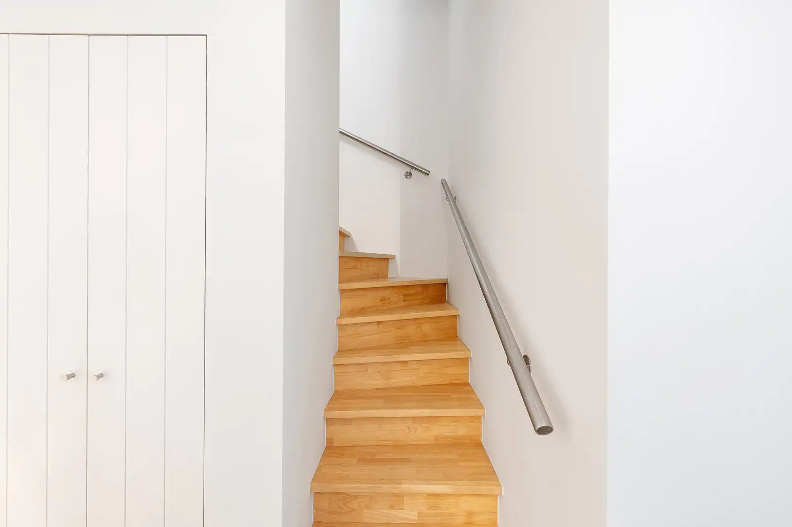 Instapklaar appartement met twee slaapkamers vlak bij zee en het Rubensplein. foto 15