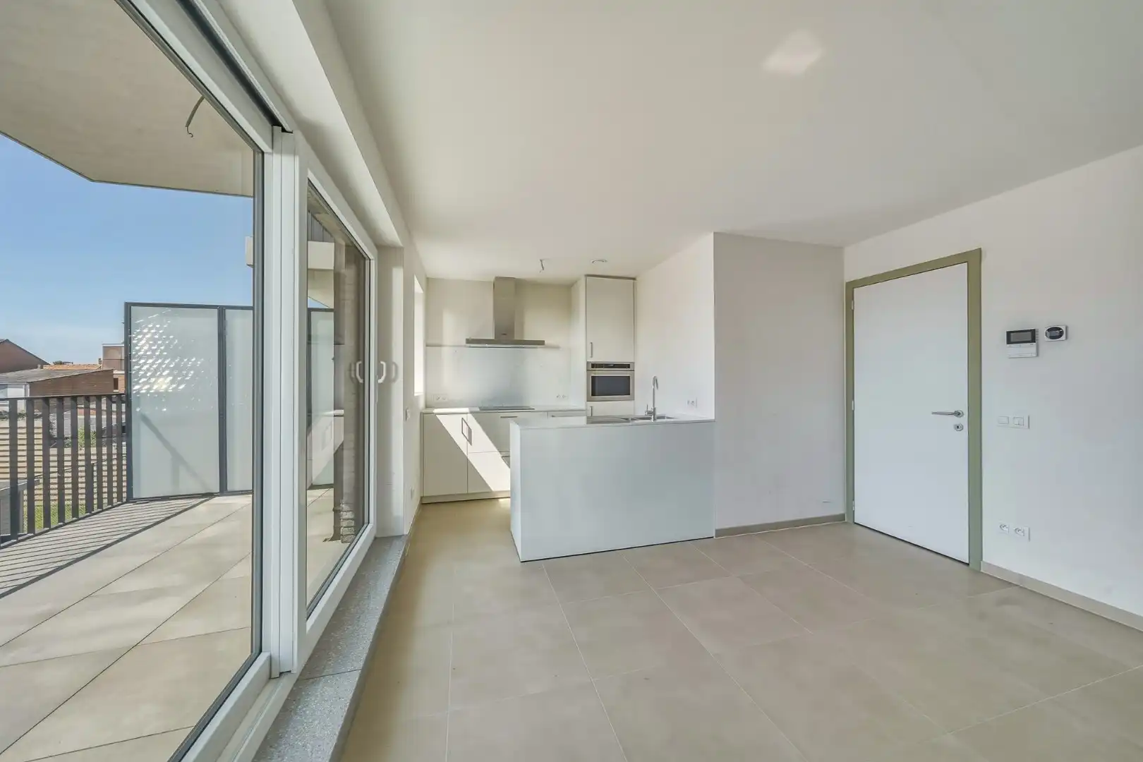 Modern nieuwbouwappartement met ruim terras en 2 slaapkamers in Westkerke foto 5