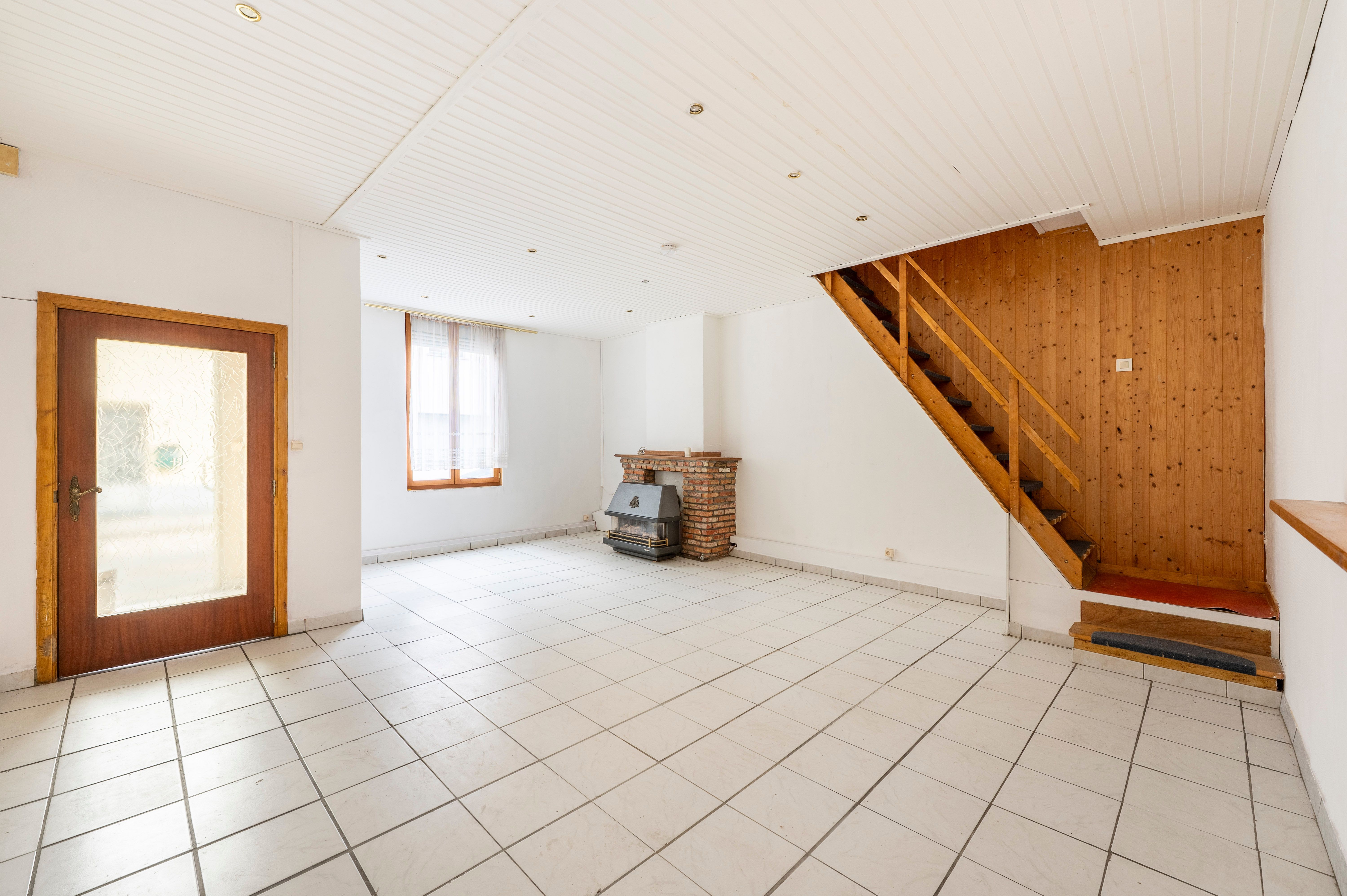 Verrassend ruime woning met mogelijkheden in Mariaburg-Ekeren! foto 2