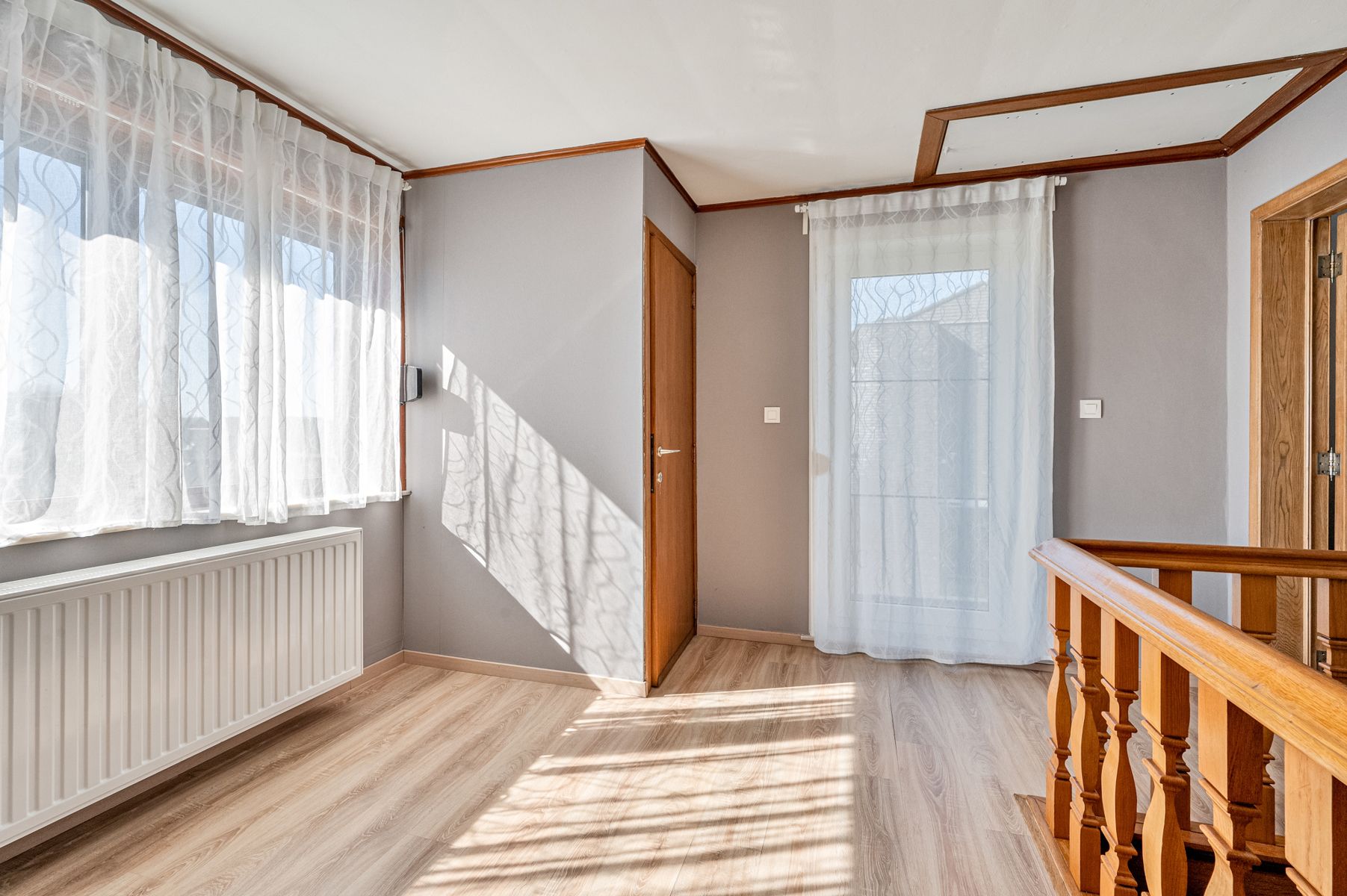 Ruime, instapklare gezinswoning met 4 slaapkamers en garage foto 16