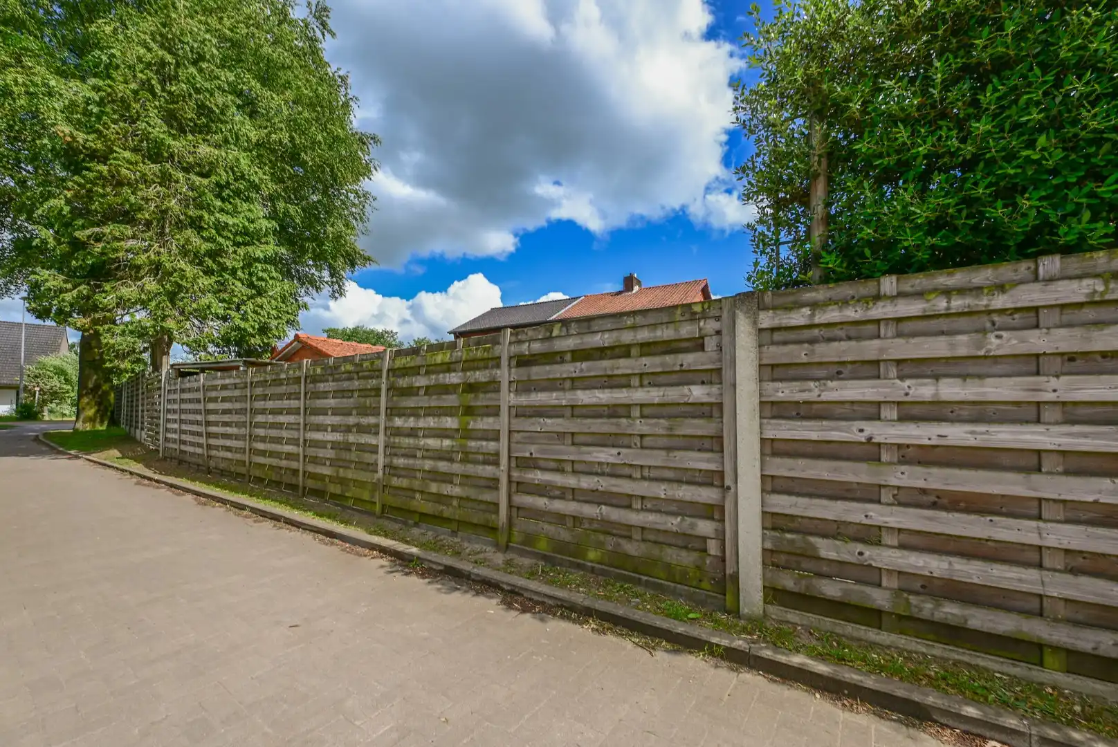 Halfopen bebouwing met 3 slaapkamers en garage op toplocatie foto 20