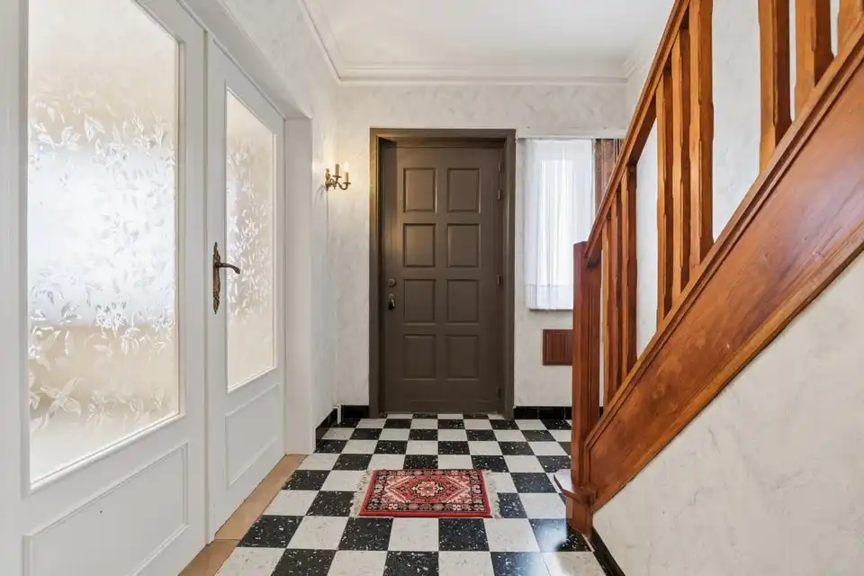 OP TE FRISSEN GEZINSWONING MET GARAGE OP EEN RUIM PERCEEL VAN 10A IN GINGELOM foto 8