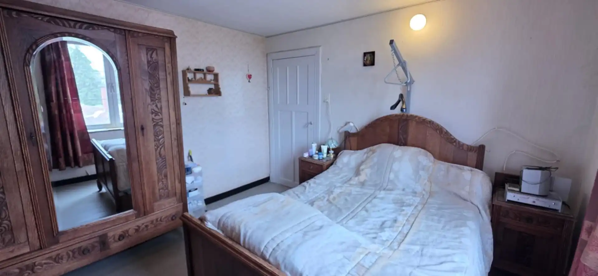 Renovatiewoning met veel potentieel foto 13