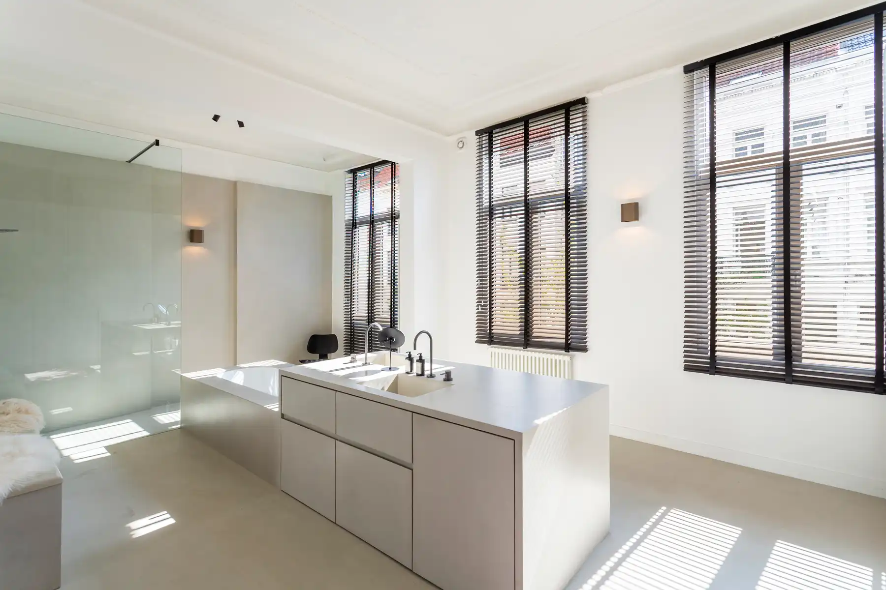 Stijlvolle luxe herenwoning op ’t Zuid met veel buitenruimte foto 14