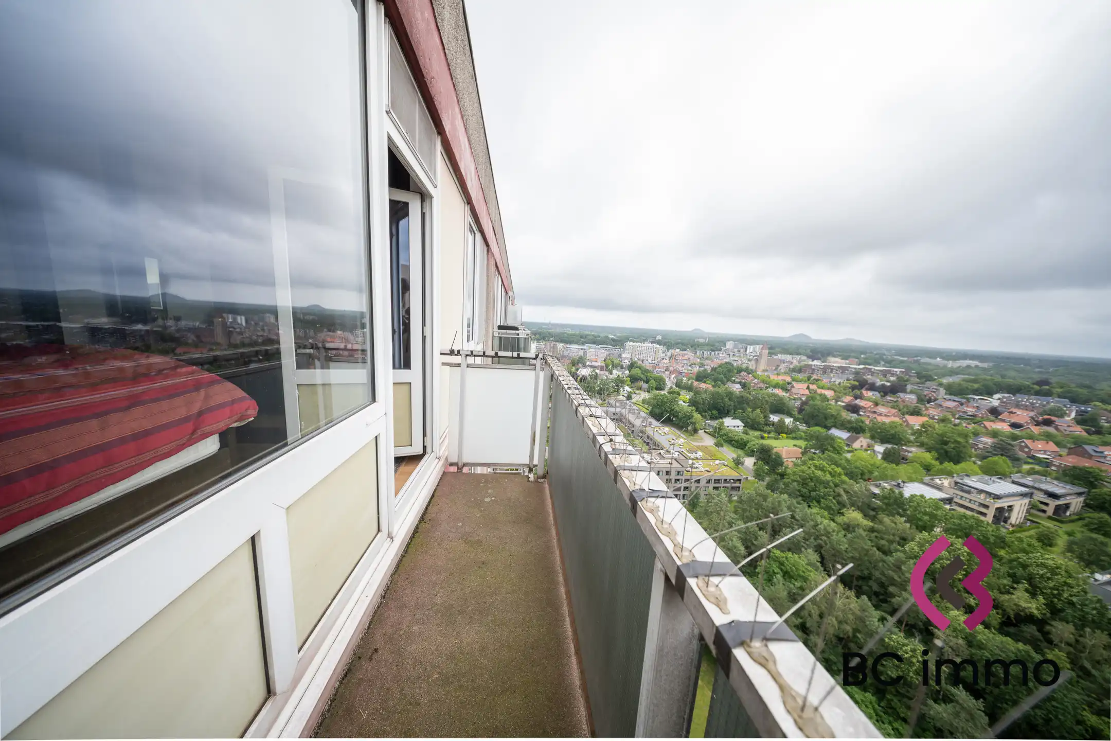 2 slaapkamer appartement met panoramisch uitzicht op toplocatie foto 15