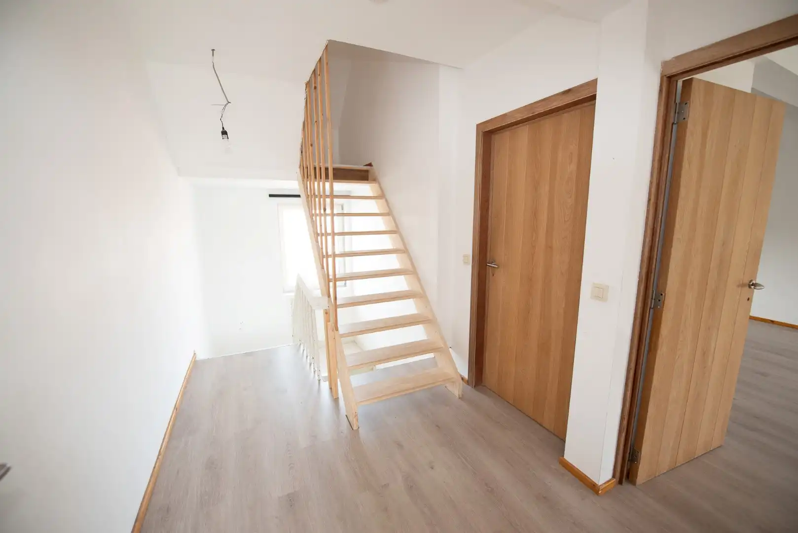 Ruime woning te Dentergem. foto 13