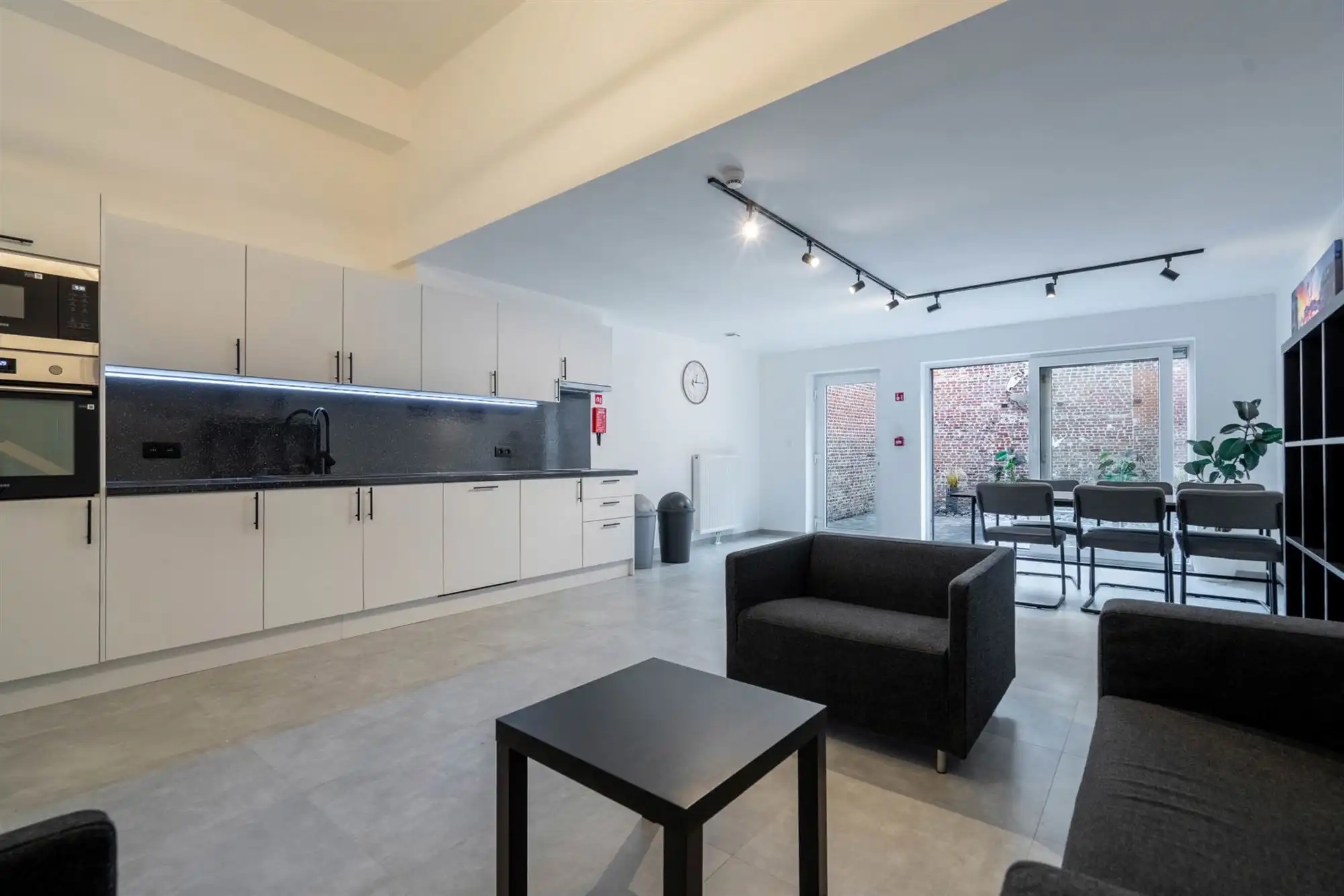 Gemeubelde studentenkamer in Mechelen te huur! foto 23