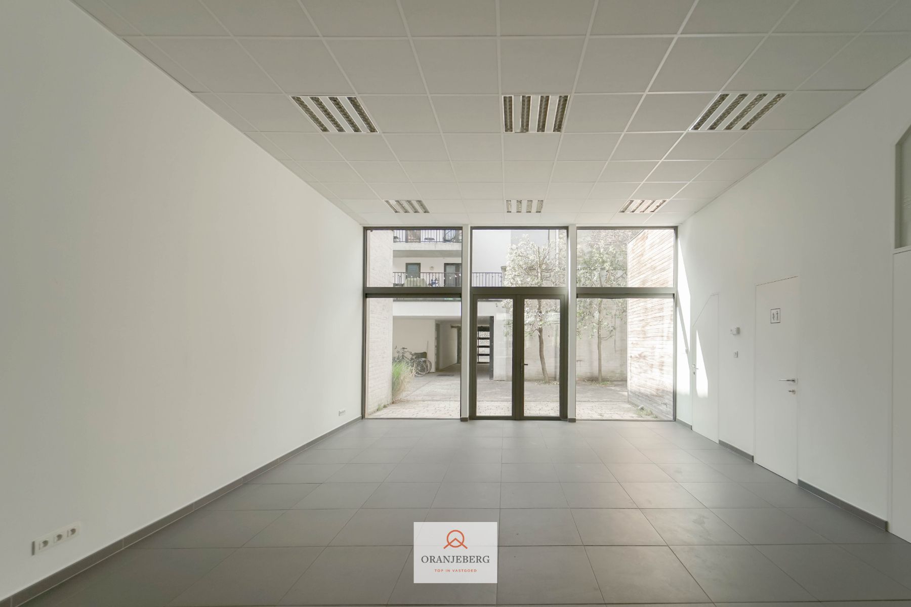 Handelspand 178 m²  te huur in Burgstraat foto 4