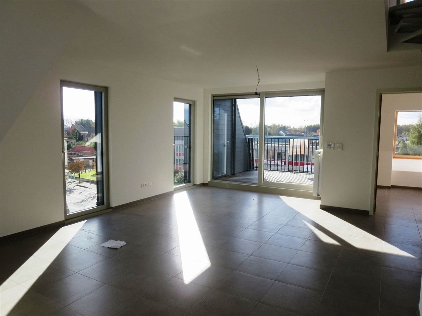 Instapklaar ruim en lichtrijk duplexappartement met 2 slaapkamers foto 4