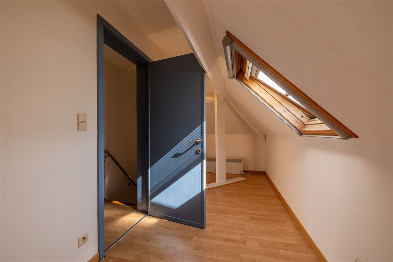Charmante opgefriste woning op geliefde ligging met 3slk. foto 28