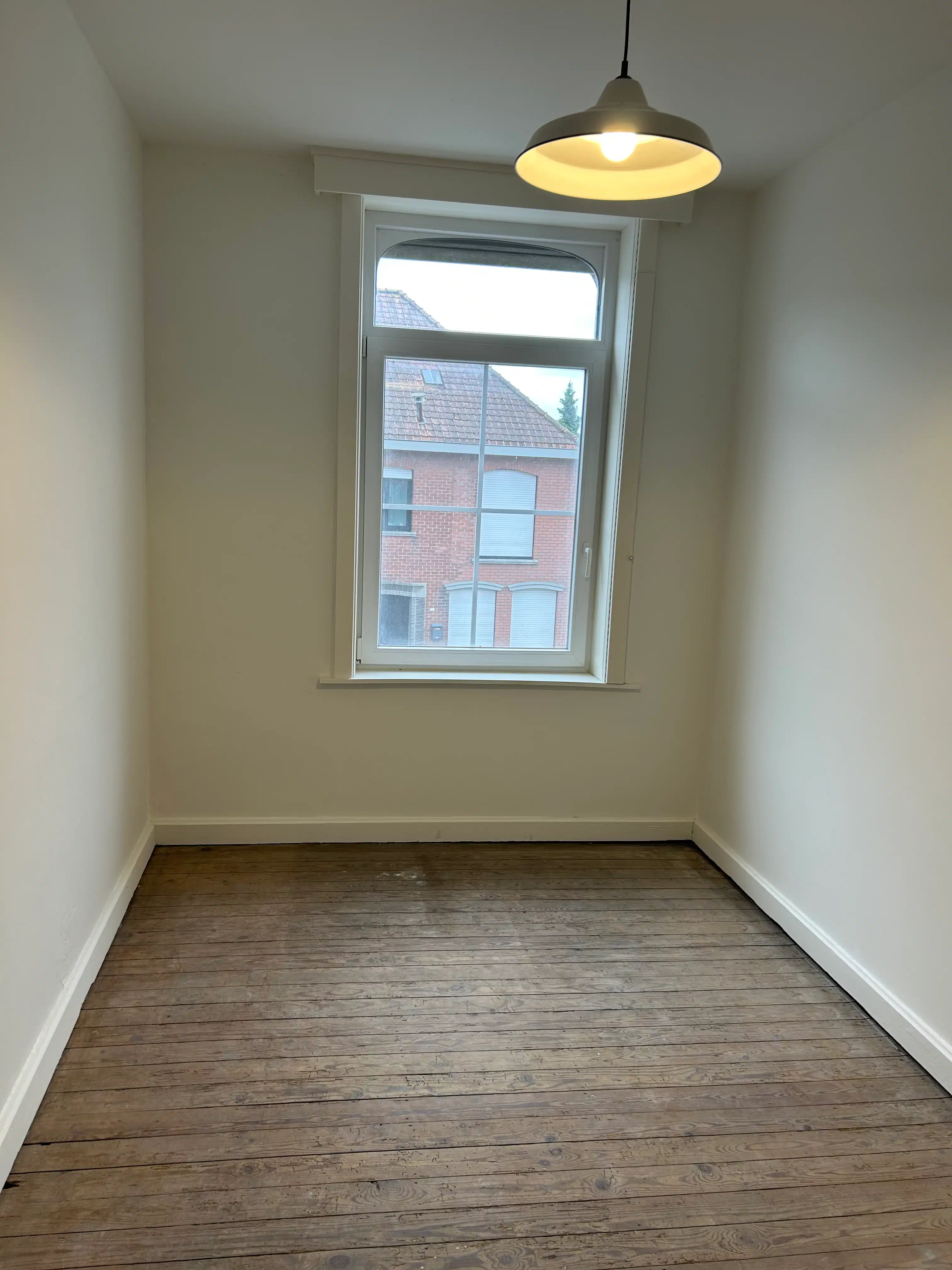 Volledig vernieuwde woning met 3 slaapkamers en tuintje. foto 18
