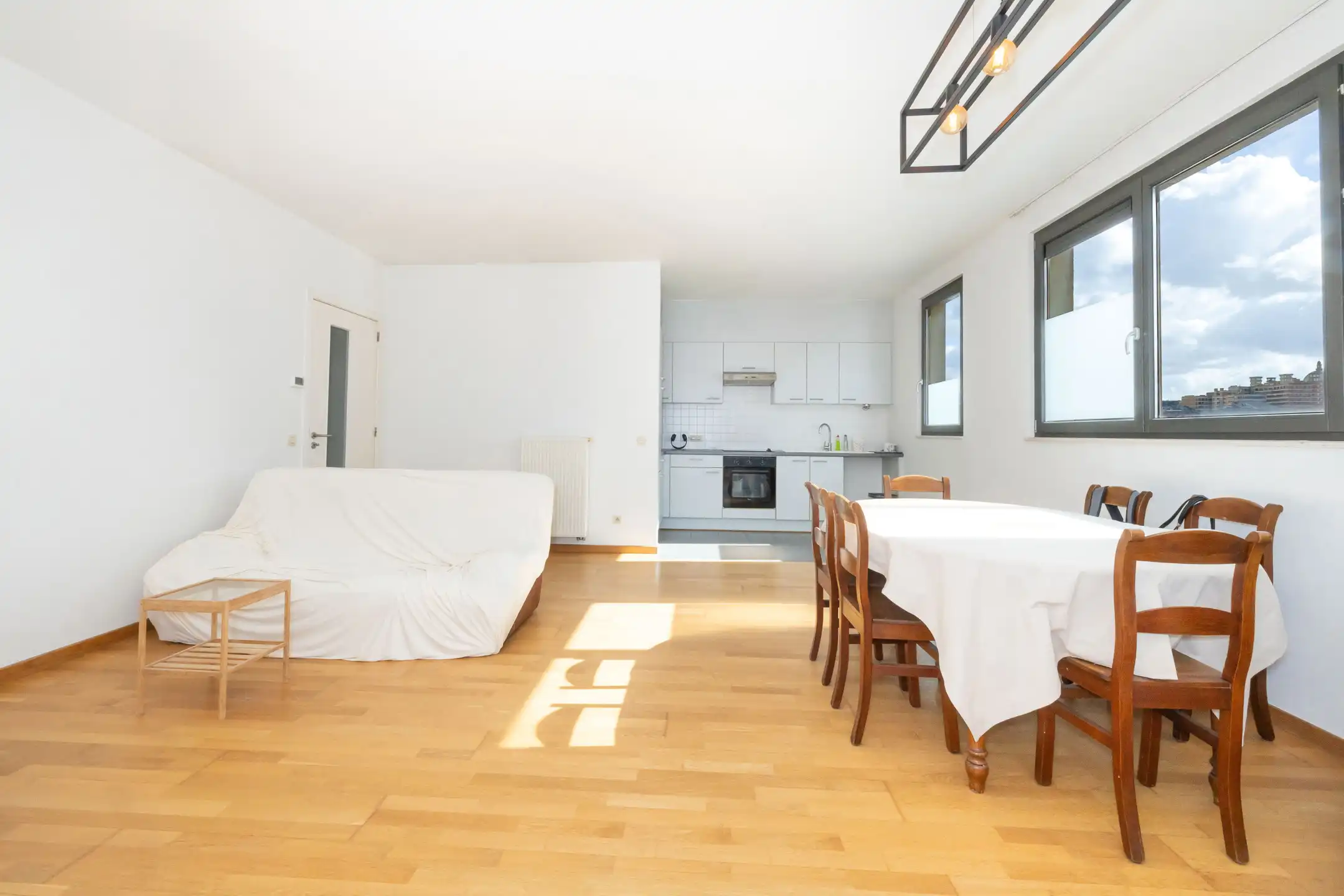 Aantrekkelijke zin Ruimte, licht en comfort in één foto 4