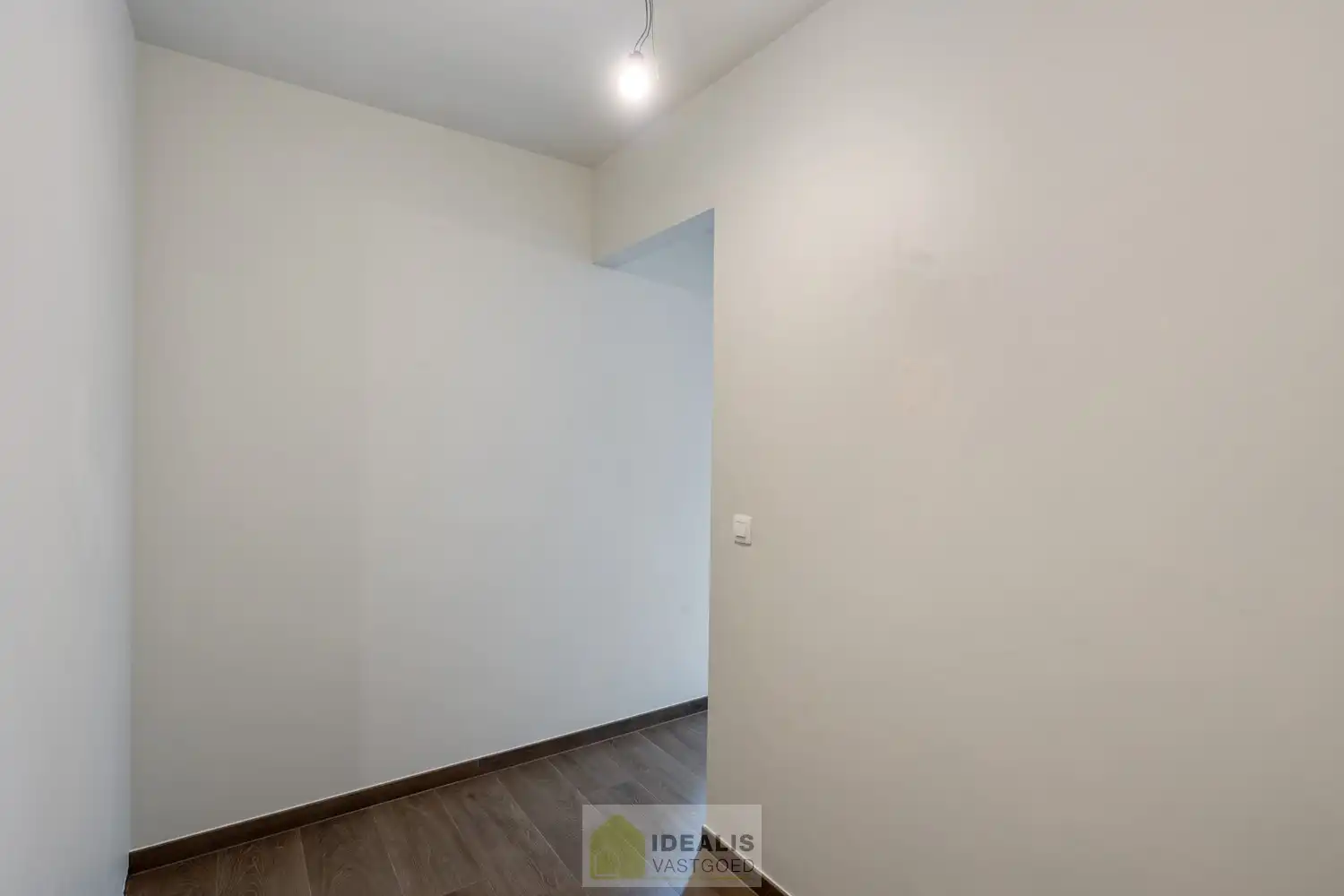 Schitterend volledig vernieuwde woning met 3 ruime slaapkamers foto 22
