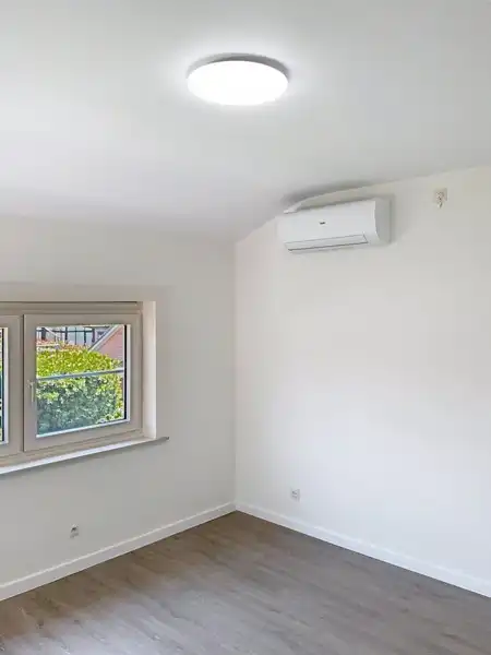GERENOVEERDE WONING TE HUUR foto 12