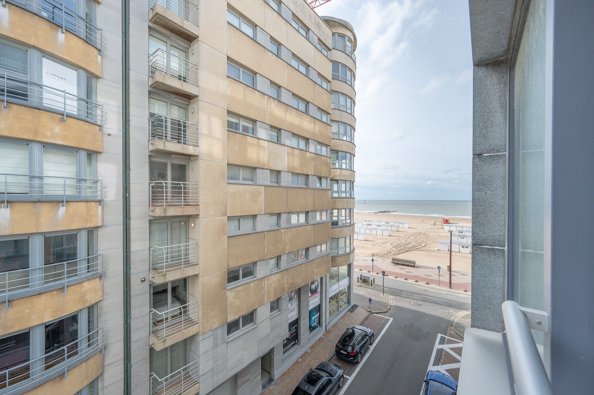 Gerenoveerd appartement met zijdelings zeezicht in het Zoute foto 13