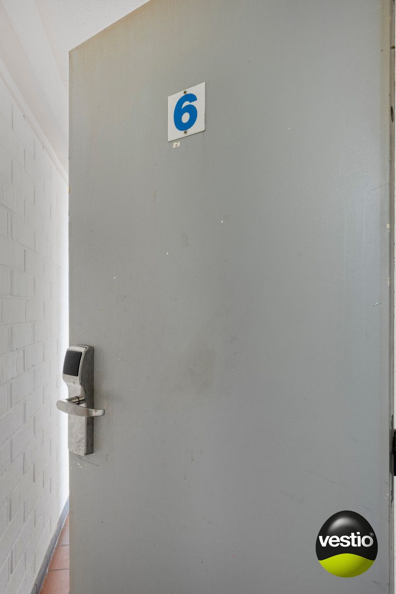 COMPLEX BESTAANDE UIT 14 TE RENOVEREN STUDIO'S MET UITBREIDINGSMOGELIJKHEDEN TE VELDWEZELT. foto 8