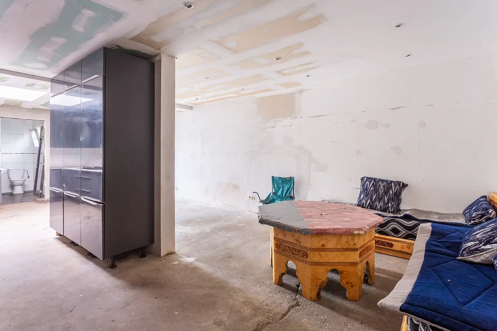 Te renoveren woning met 5 slpk, 2 badk en koer in Deurne-Zuid foto 5