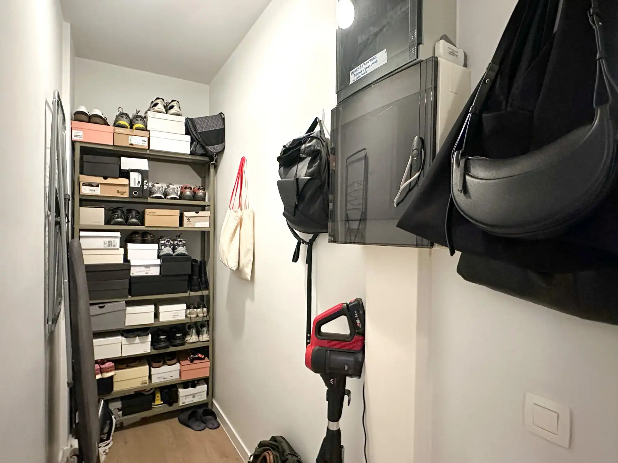 Appartement met mooi zicht op de Grote Markt van Beveren met twee slaapkamers foto 8