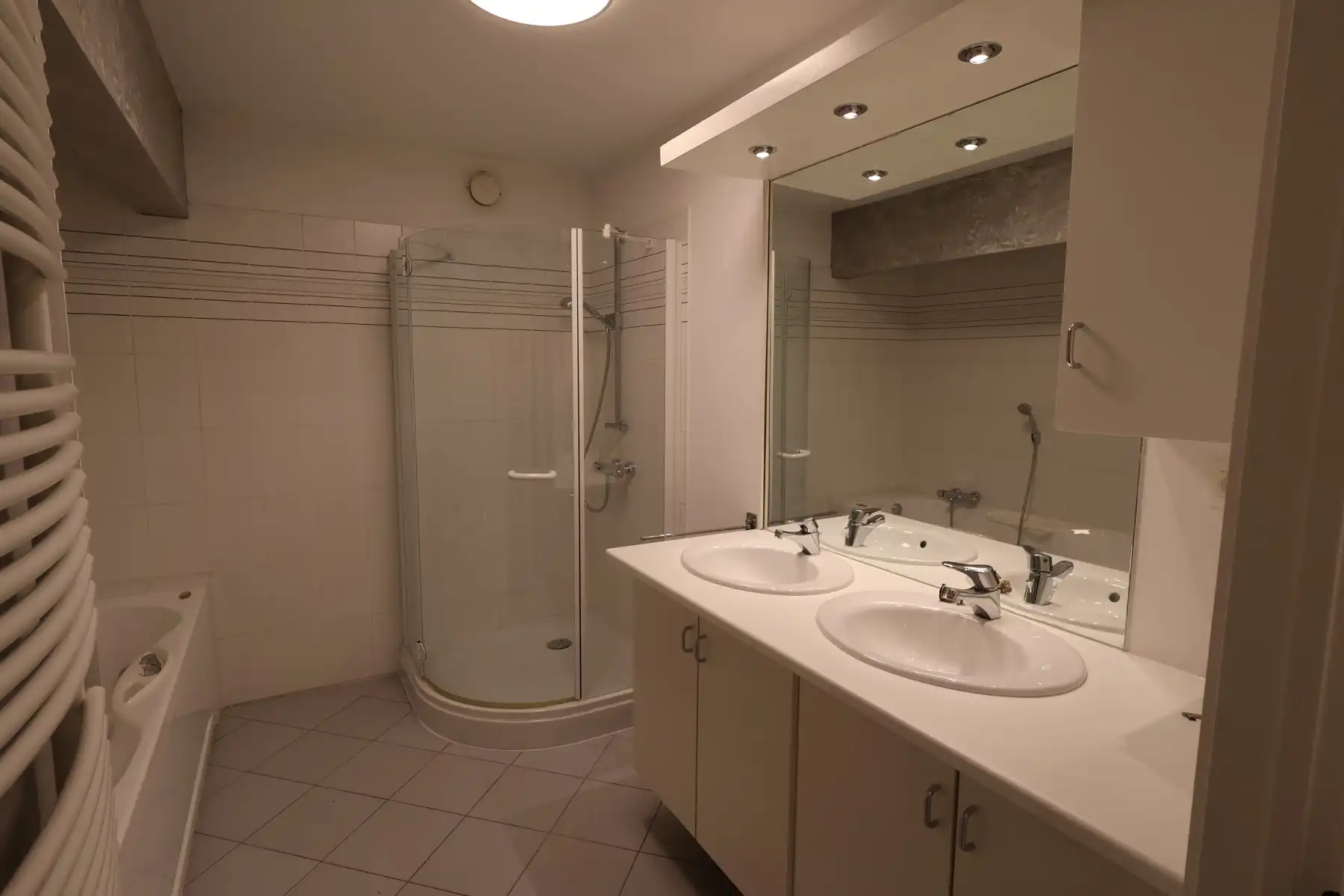 Een gerenoveerd appartement op de 2de verdieping van 102m² met 2 slaapkamers en terras. foto 10