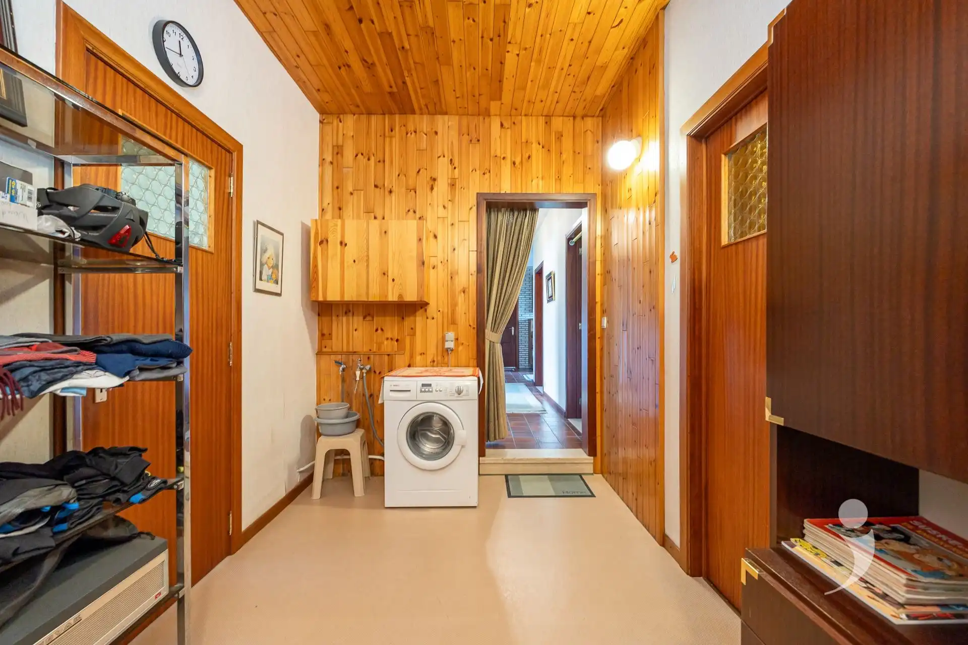 Ruime bungalow op een mooi perceel! foto 24