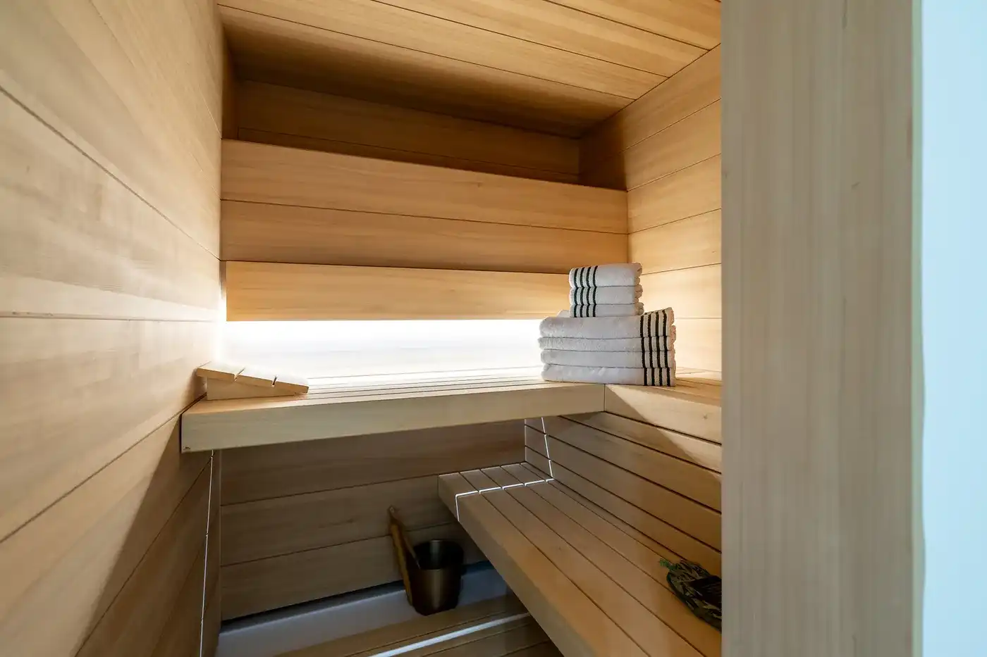 Recent gebouwde villa voorzien van een luxe afwerking, grenzend in alle privacy aan het Zwin nabij de Oosthoek  foto 15
