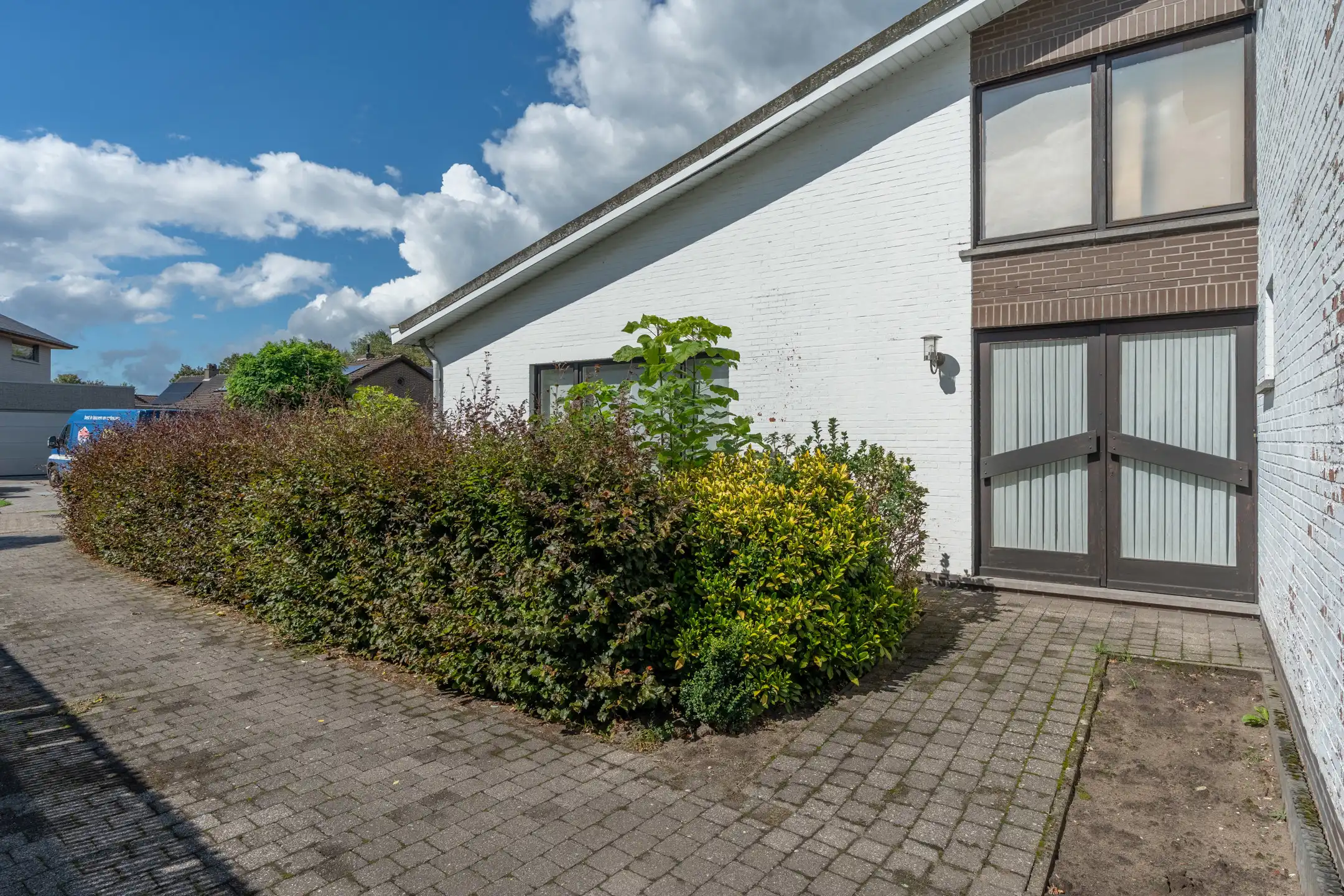 Zeer gunstig gelegen woning met 3 slpks op 647 m² foto 3