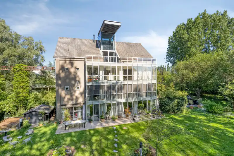 Exclusieve topfloor loft met indrukwekkend volume foto 18
