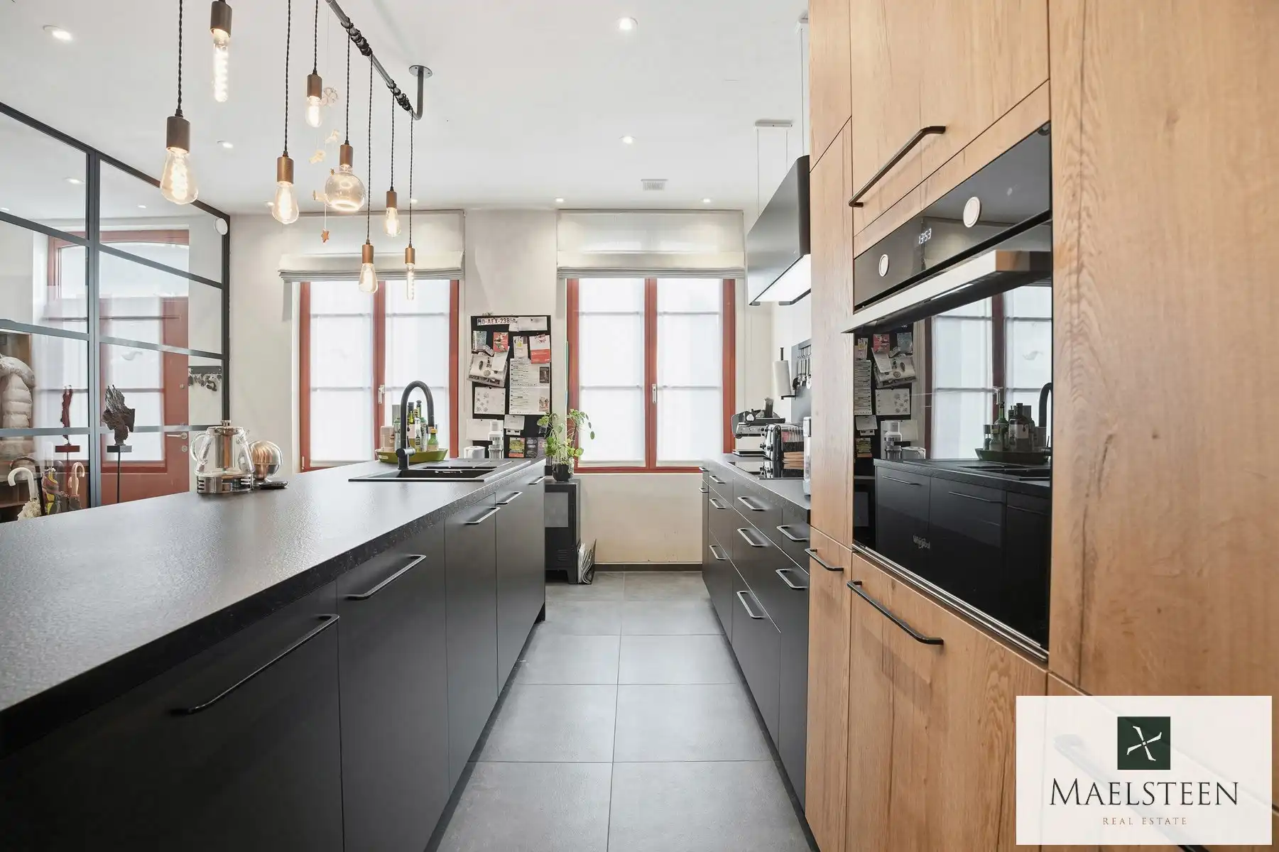 Ruime, instapklare stadswoning in de binnenstad van Brugge foto 14