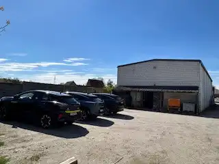 COMMERCIEEL PAND MET OPSLAGRUIMTE EN WOONHUIS OP ZICHTLOCATIE foto 11