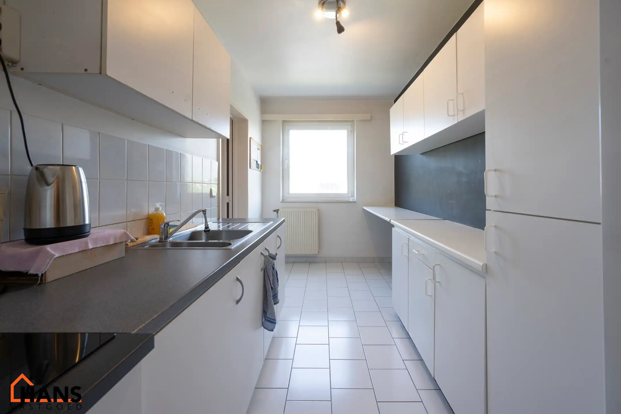 Appartement op de 2de verdieping met garagebox. foto 4