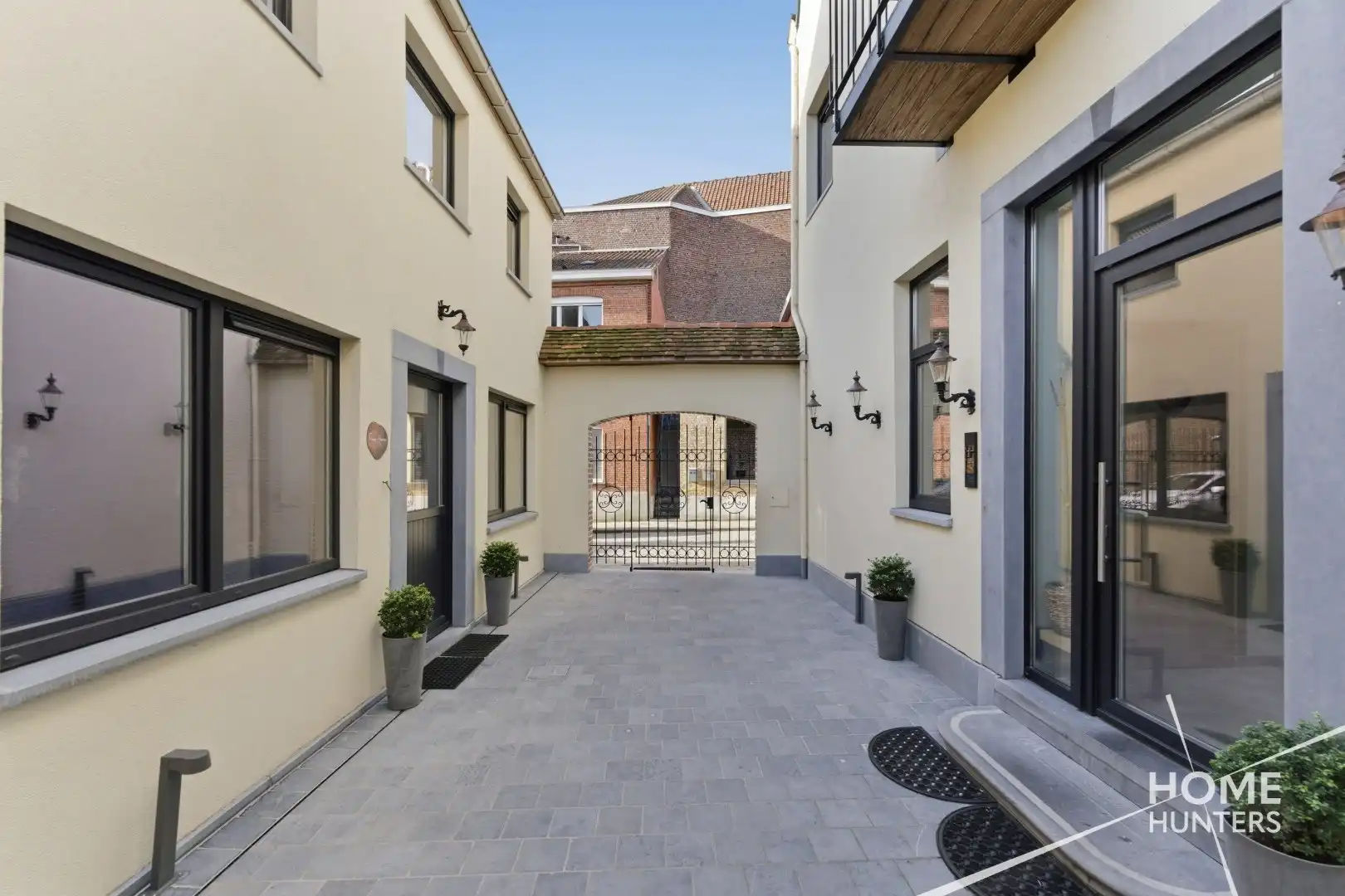 Topinvestering in vakantievastgoed – 6 volledig uitgeruste vakantie-appartementen in historisch centrum Ieper foto 27