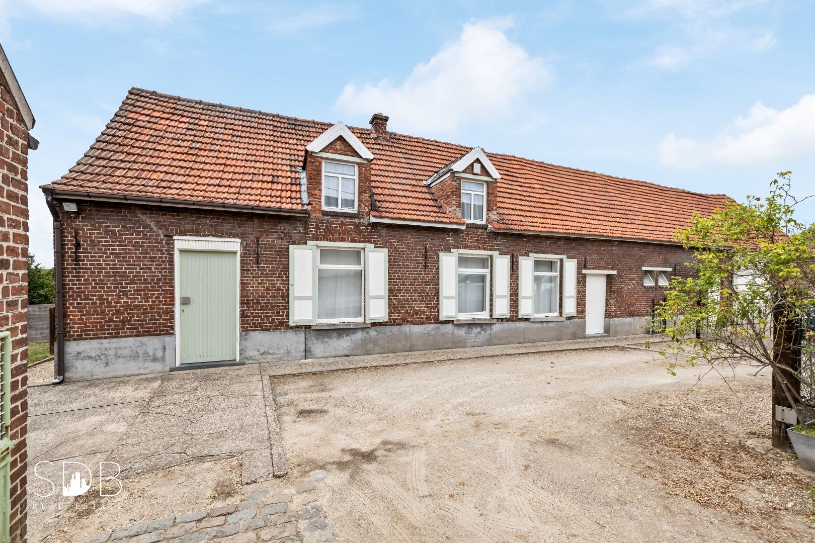 Hoofdfoto van de publicatie: IN OPTIE - Bouwgrond te Koop op 4.576m² – Unieke Ligging tussen Brussel en Gent! 