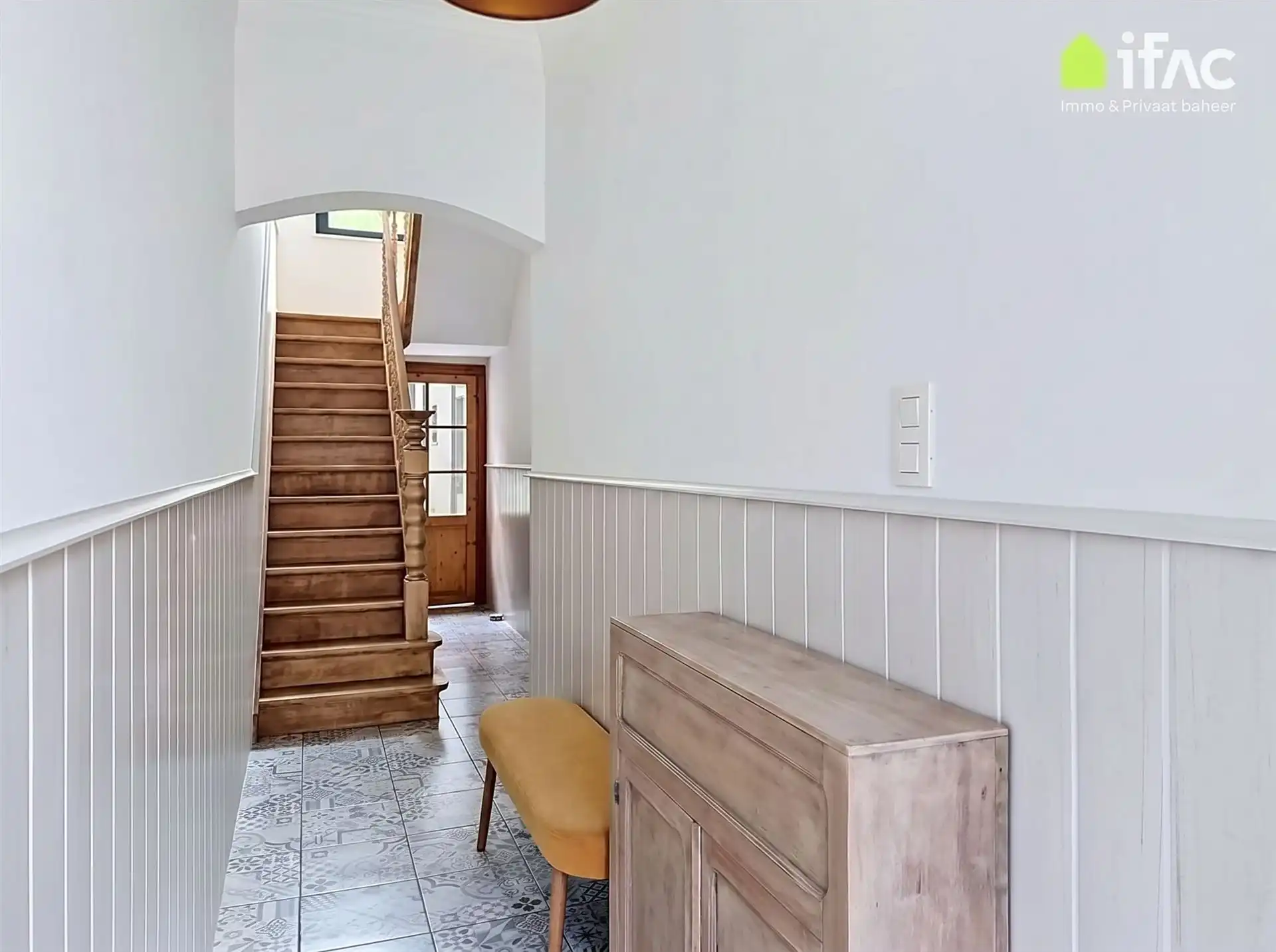 Volledig gerenoveerde woning met geweldige tuin op 28a 34ca foto 23