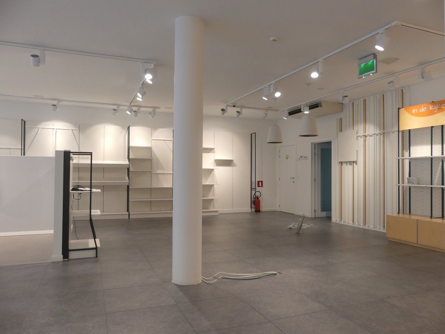 Veelzijdige handelsruimte in het centrum van de Boterstad foto 6