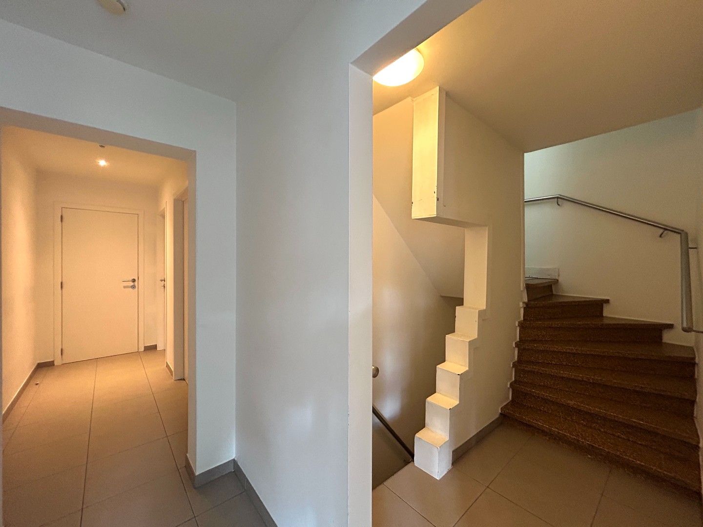 Instapklaar duplex-appartement met 3 slaapkamers in centrum Tielt! foto 9