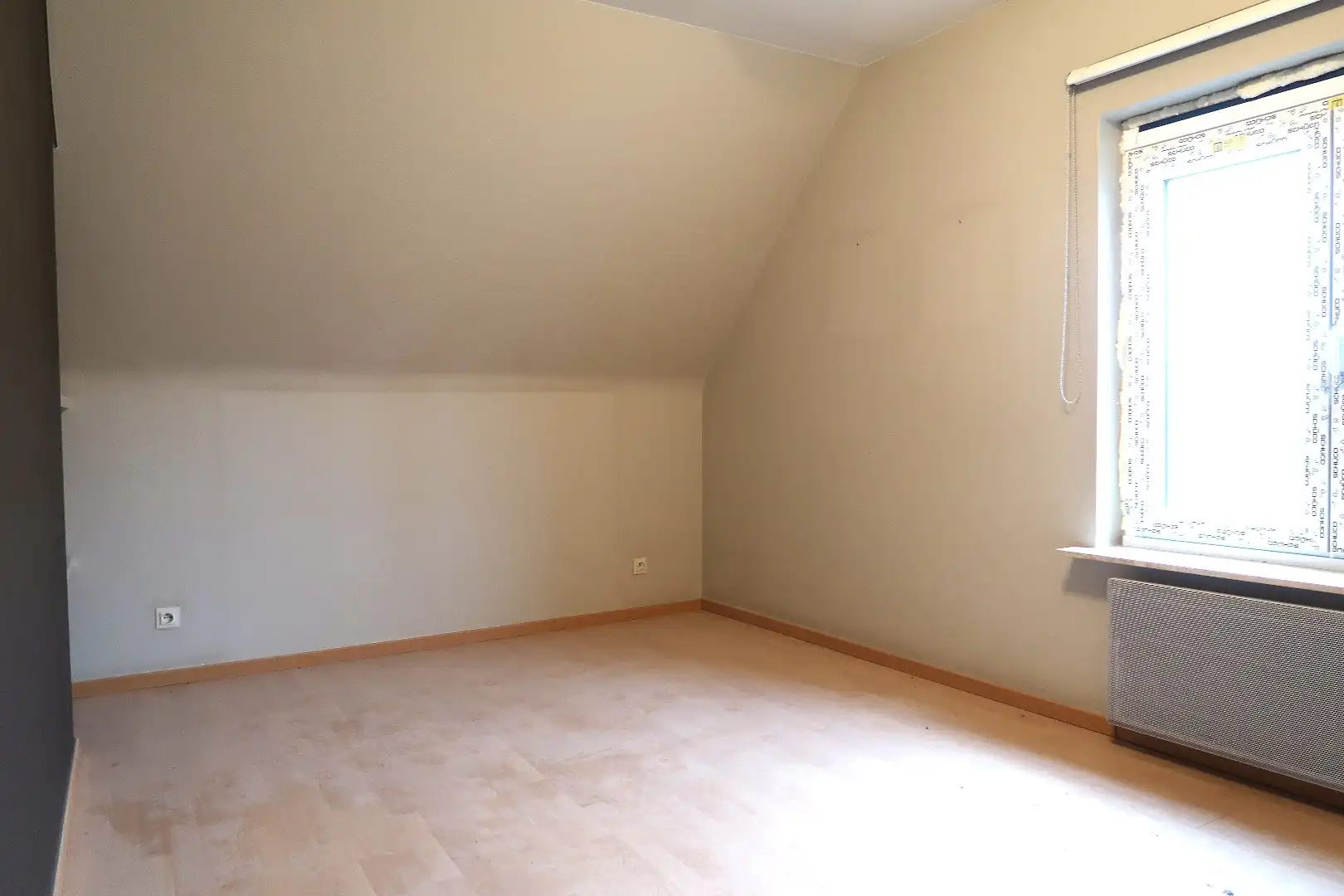 Charmante gerenoveerde woning te huur in Snellegem – 3 slaapkamers, grote tuin & veel extra’s foto 9