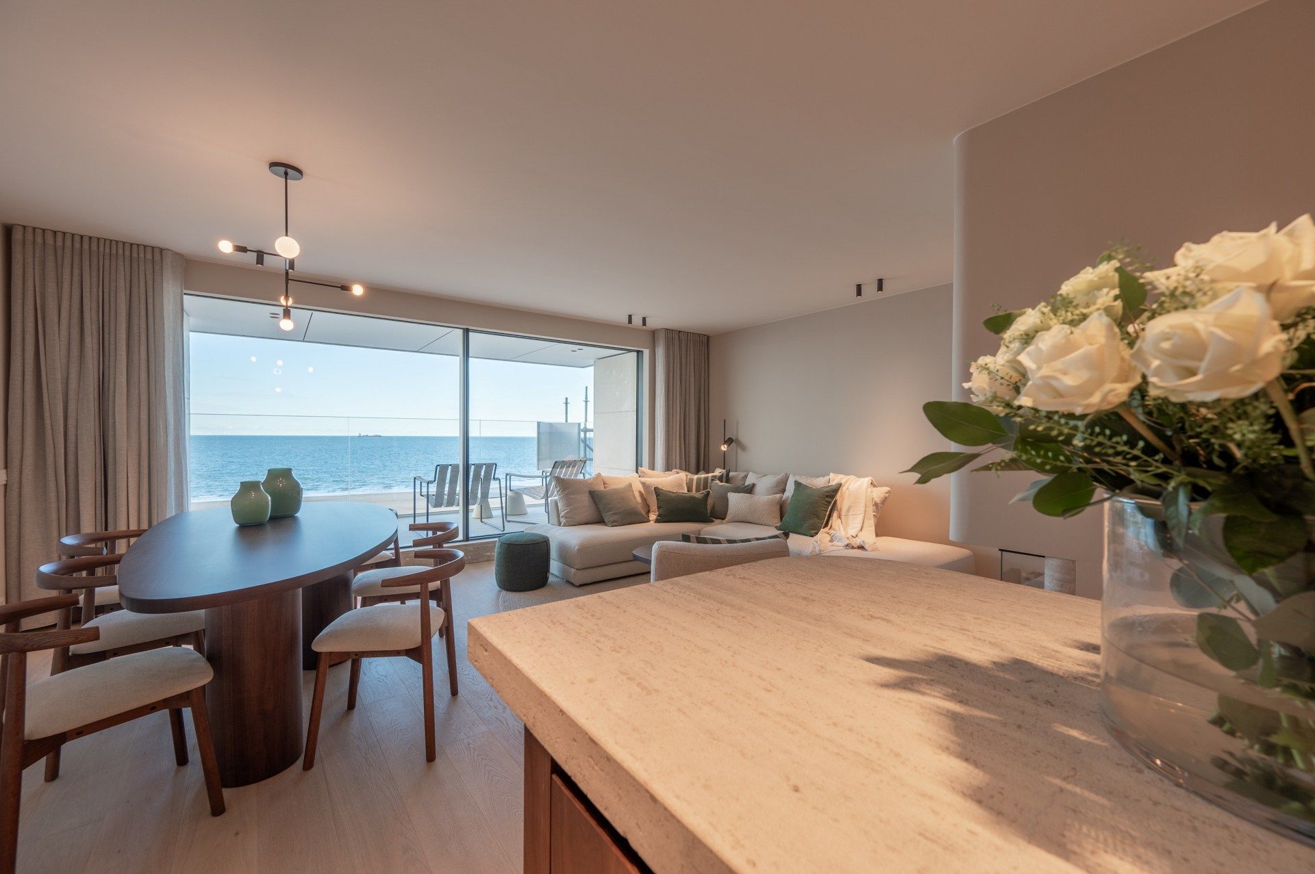 Luxueus afgewerkt nieuwbouwappartement met frontaal zeezicht, ruime terrassen, nabij het Albertplein.  foto 10