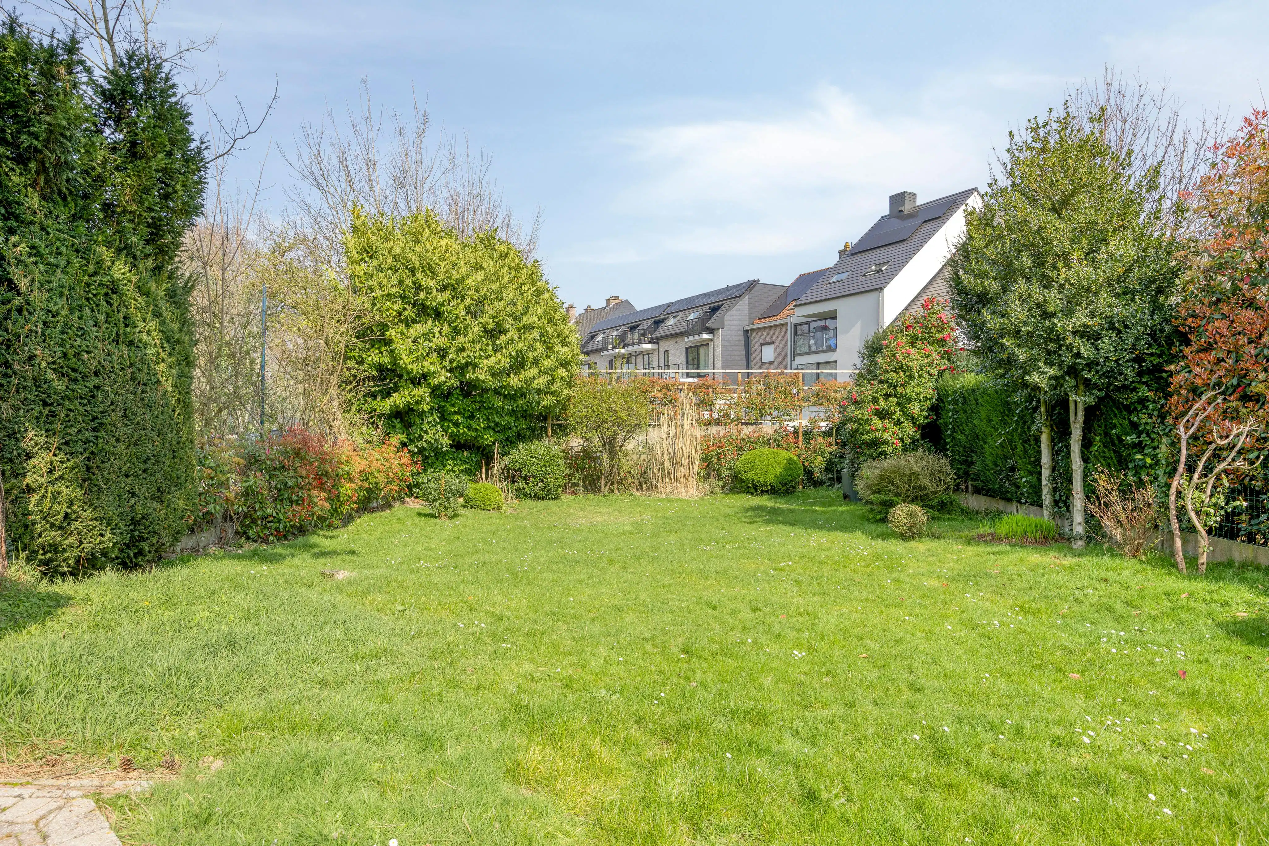 Driegevel huis met 4 slaapkamers, garage en tuin in Wemmel  foto 9