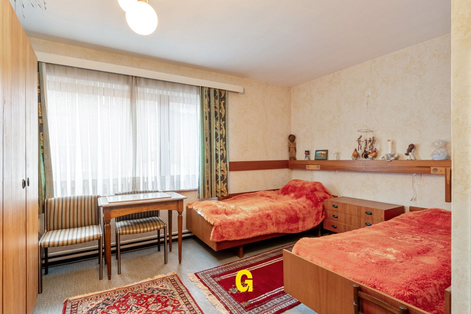 ***IN OPTIE*** Degelijk gebouwde halfopen woning met tuin en 315 m² vergunde opslagplaatsen en garage, vlak bij het centrum van Hoeselt foto 16