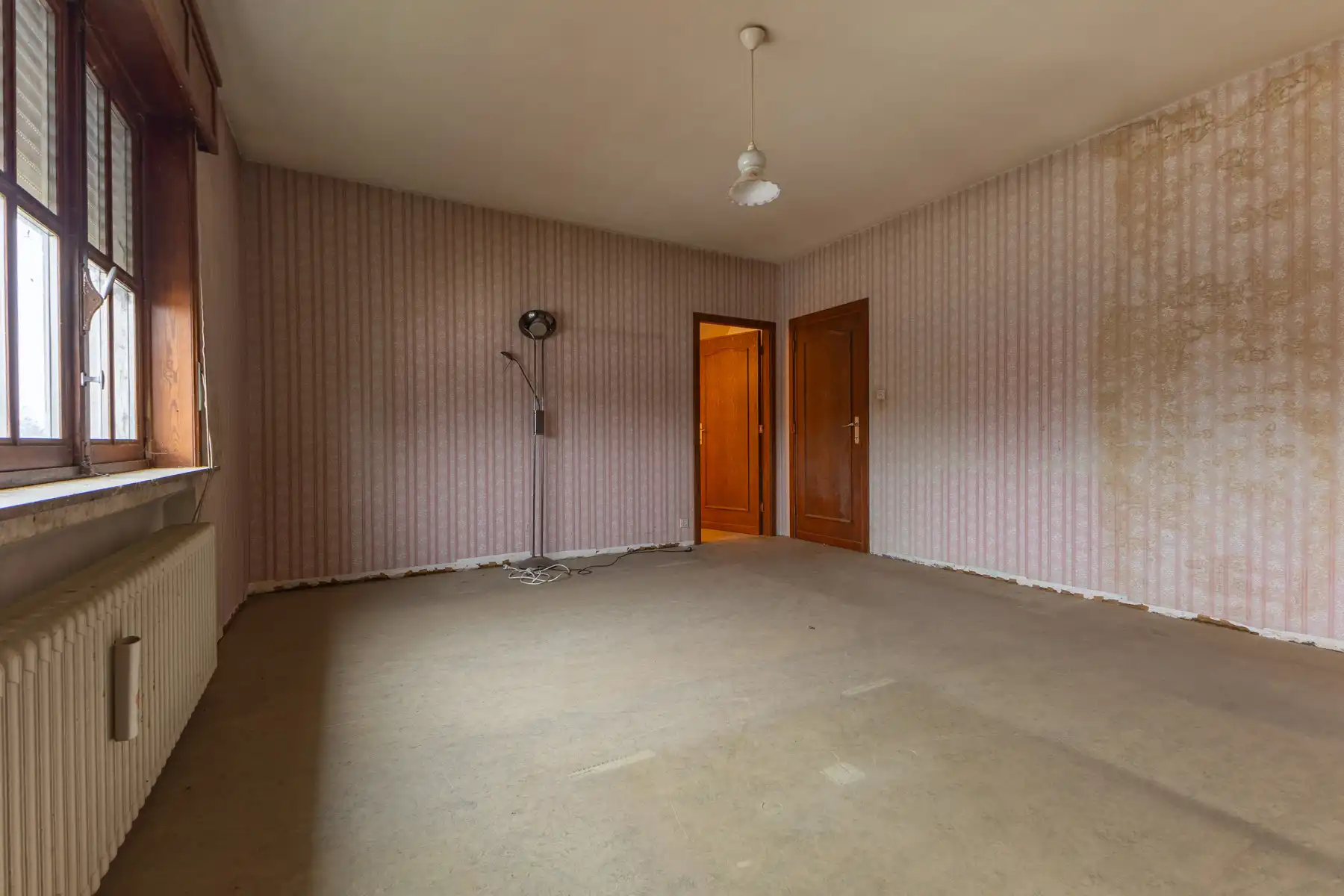 OPTIE Te renoveren woning in centrum van Sint-Pieters-Leeuw foto 24