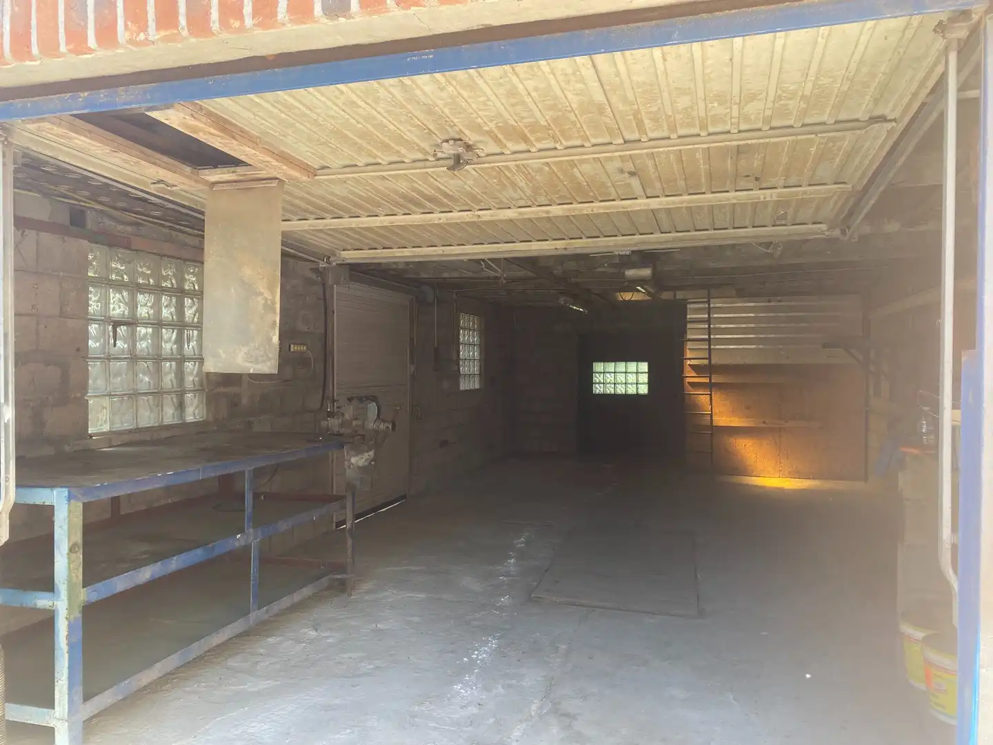 Centraal gelegen te renoveren woning met ruime garage en achterliggende tuin foto 15