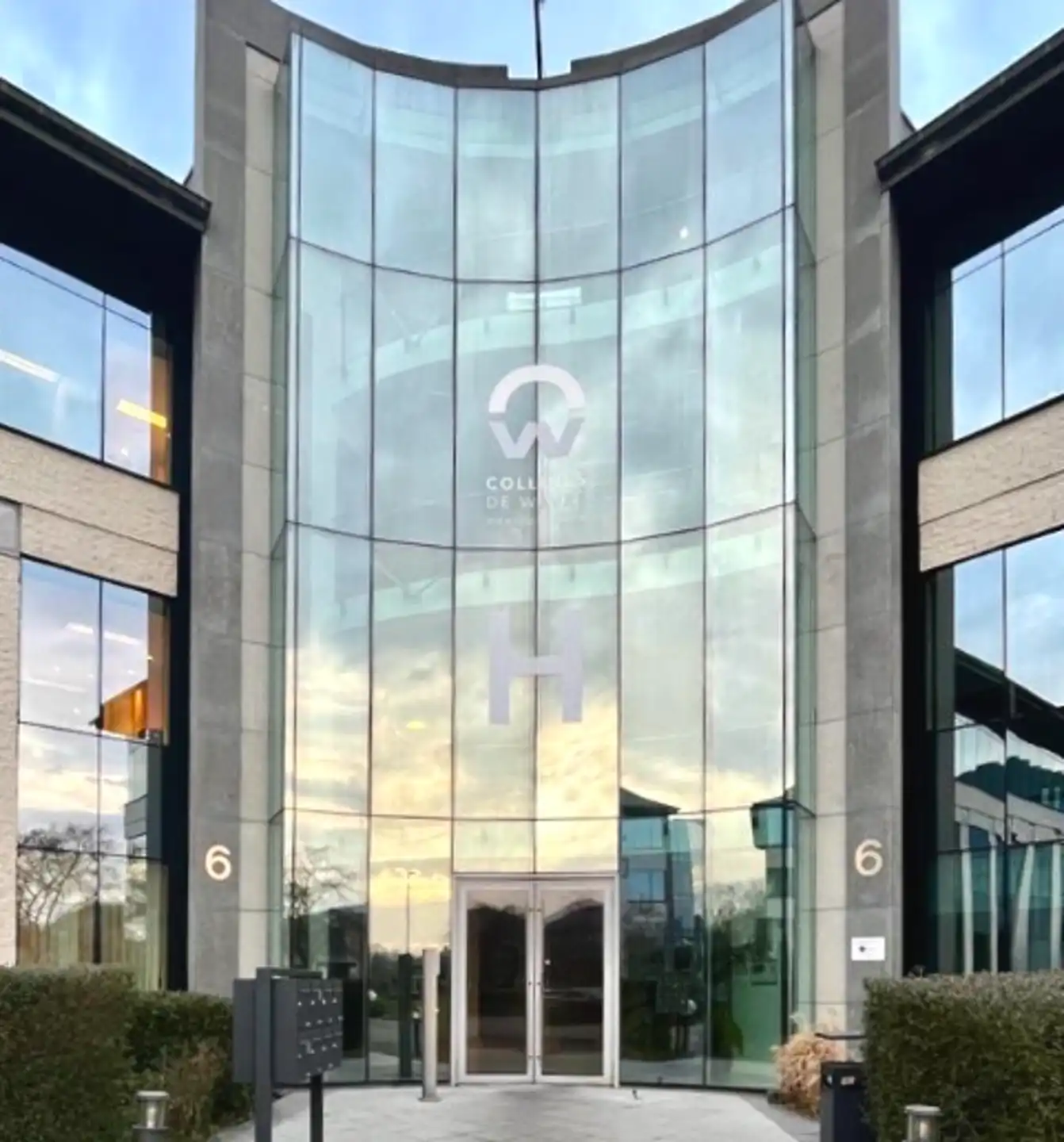 Kantoor te huur foto {{pictureIndex}}