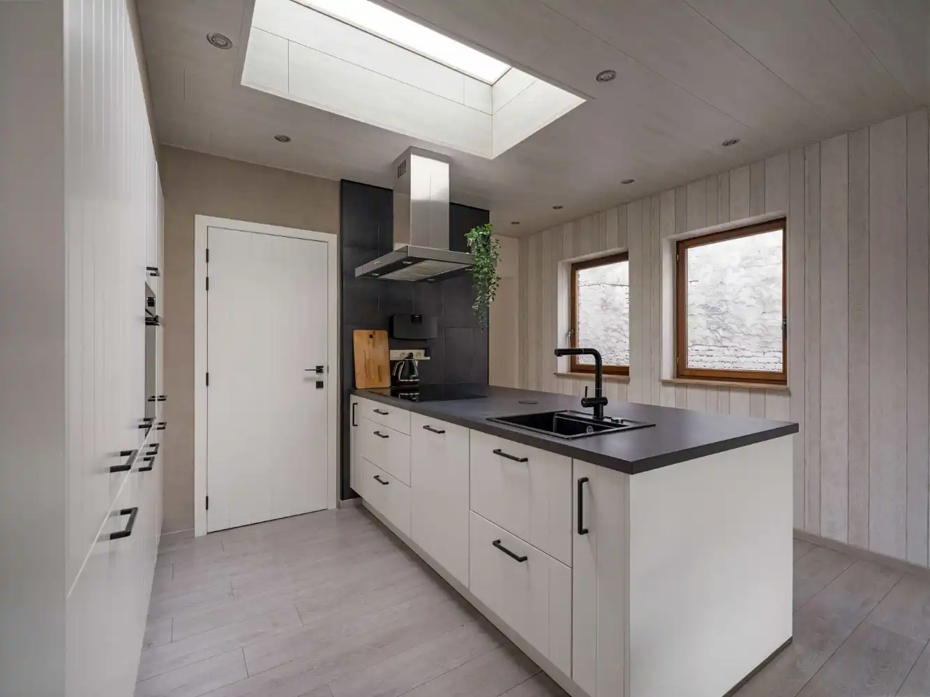 Instapklare woning met 2 slpk., garage en tuin foto 3