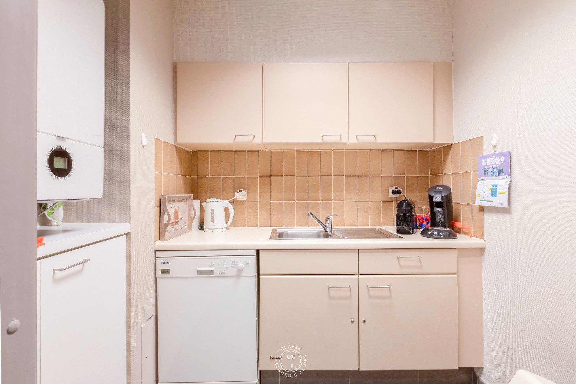 Welgelegen kantoorruimte met goede visibiliteit foto 16