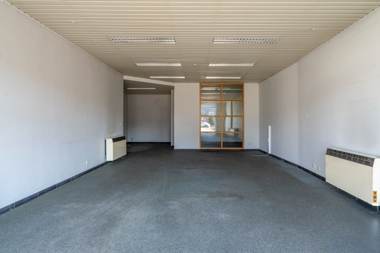 HANDELSRUIMTE CENTRUM VEURNE foto 3