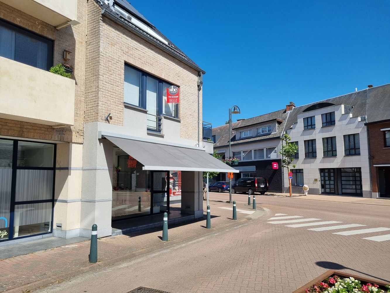 Zeer ruim instapklaar appartement met 3 slpks in het centrum foto 24